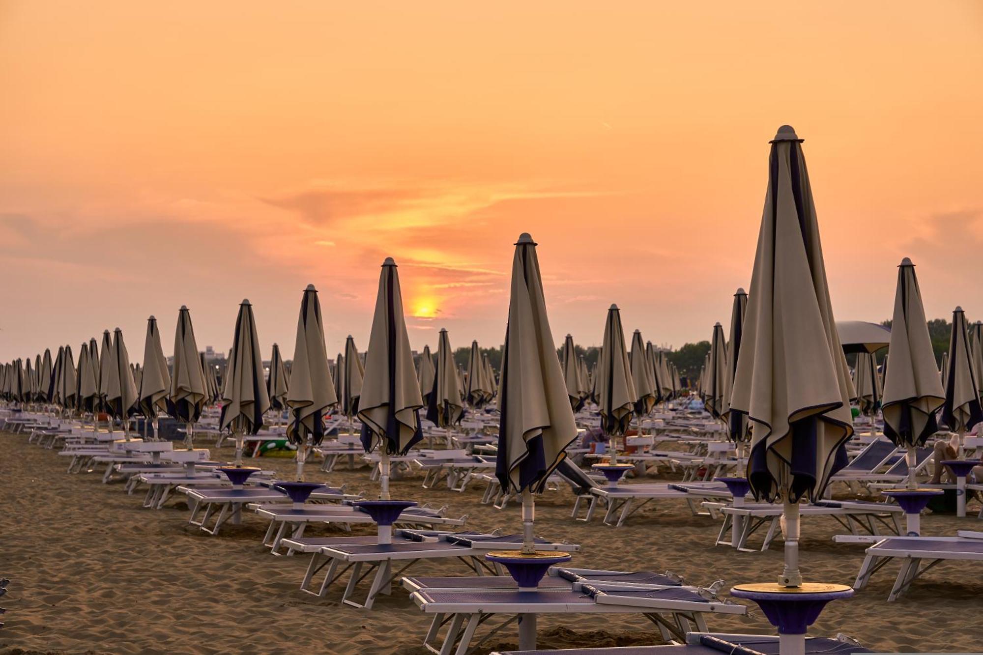 Intimate Villa With Private Garden - Beahost Villa Bibione